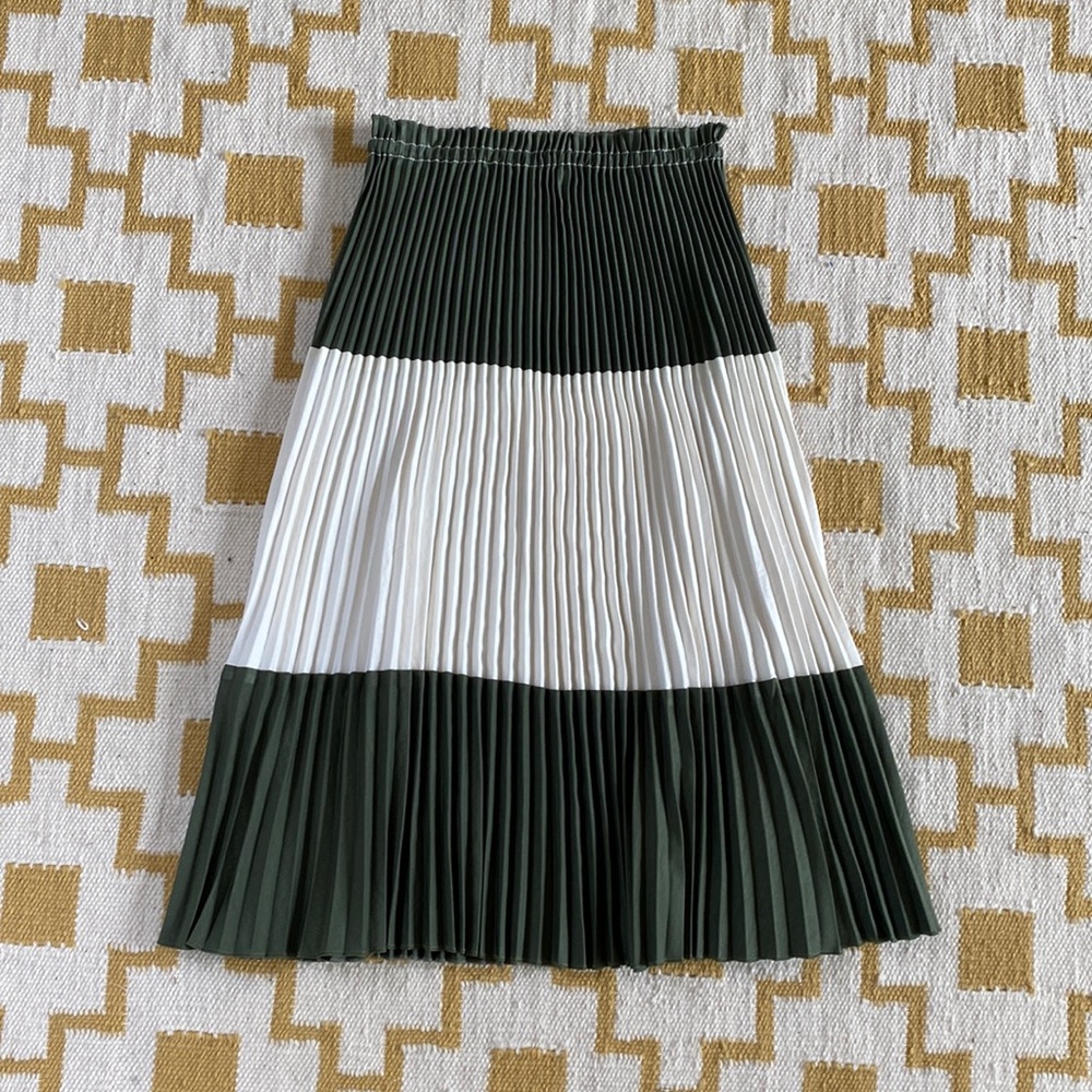 Brand new French skirt